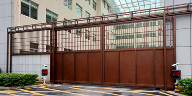 雨花區(qū)政府-長沙農(nóng)商行金庫大門（16.5x4.8米）